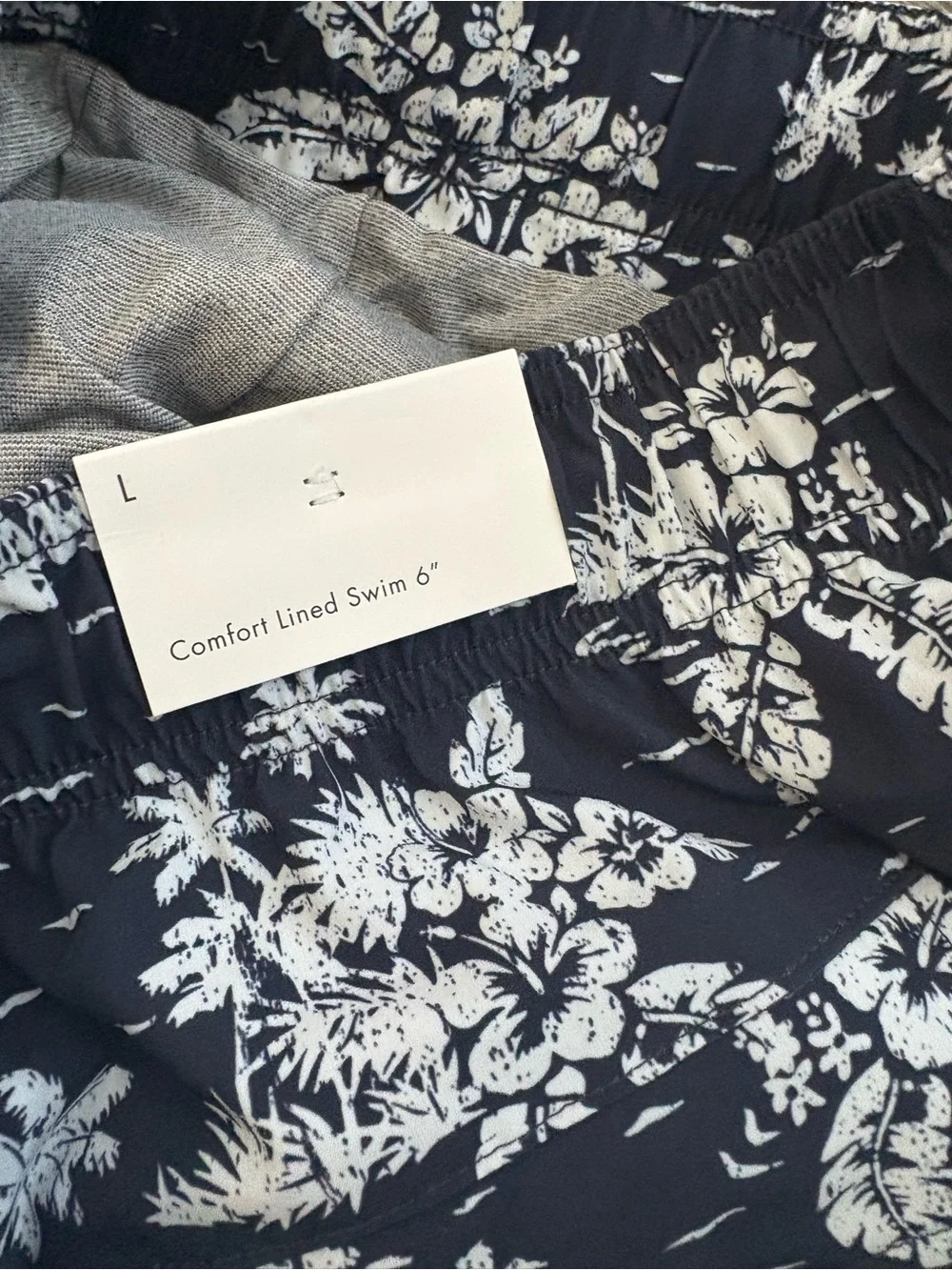 Onia Comfort Lined Short - Size Large NEW!